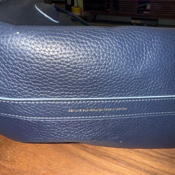 Coach Cashin Carry Tote
Brand new without tag - Picture 10 of 12